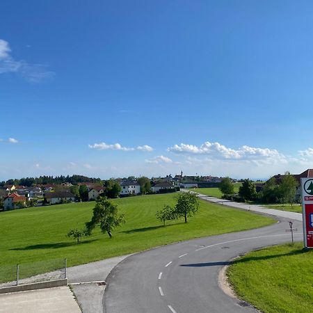 Wohnung City Nord Mit Balkon Herzogsdorf Exteriér fotografie