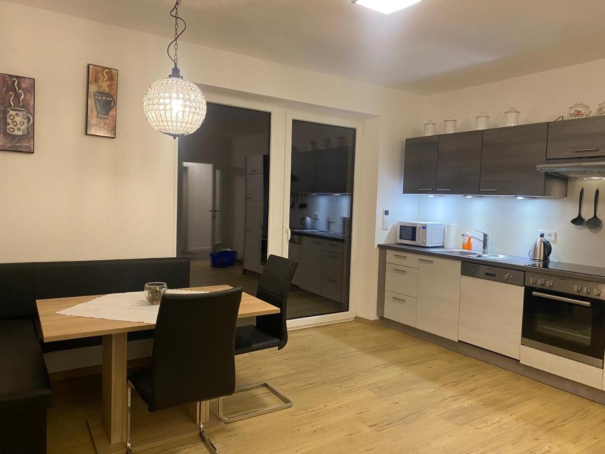 Wohnung City Nord Mit Balkon Herzogsdorf Exteriér fotografie