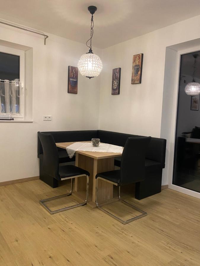 Wohnung City Nord Mit Balkon Herzogsdorf Exteriér fotografie
